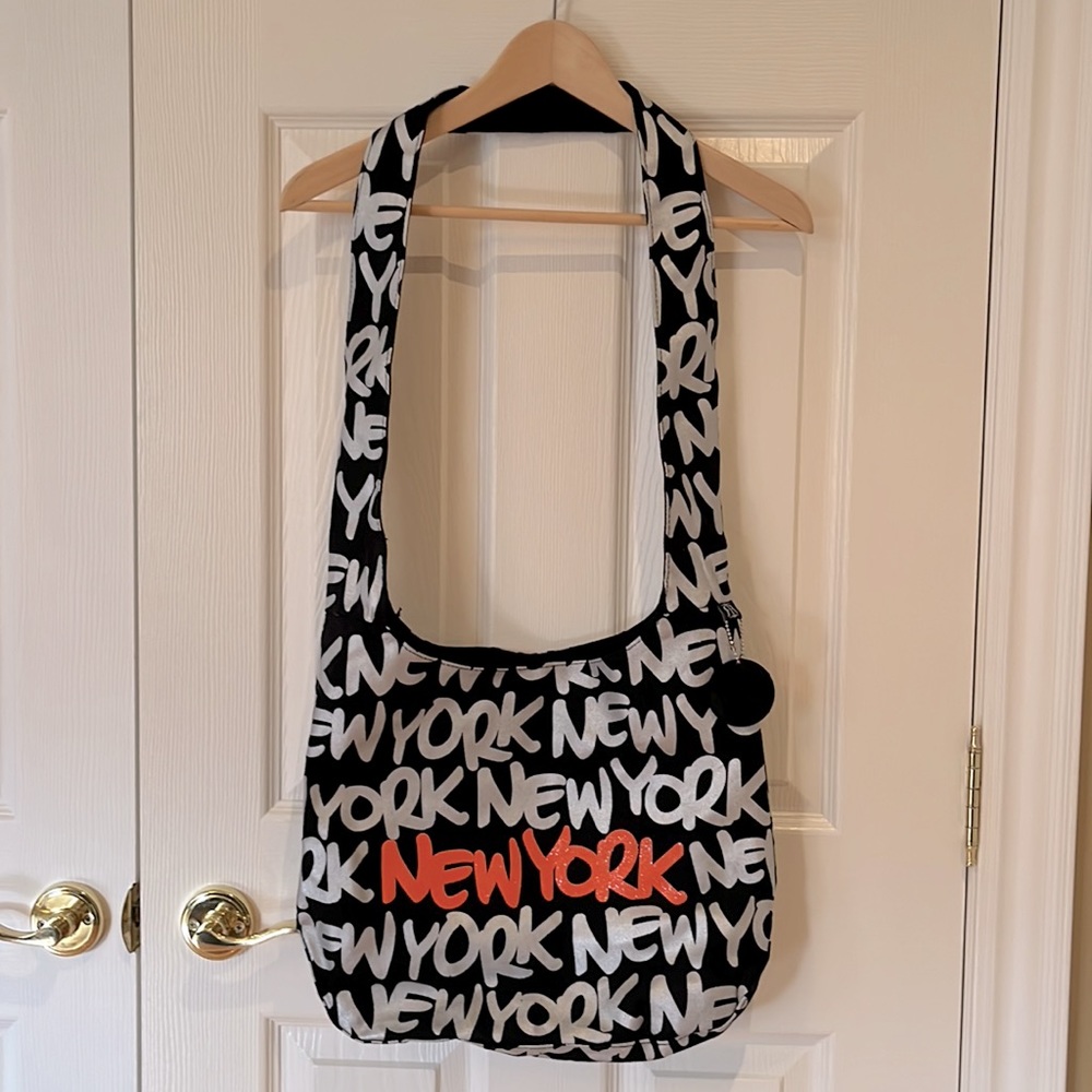 Robin Ruth New York Crossbody - Picture 5 of 5